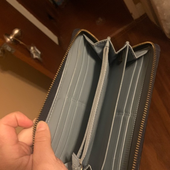 Wallet - Picture 3 of 6